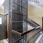 Bdc - Empire, Noble 3-bdr Lägenhet