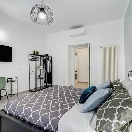Bdc - Empire, Noble 3-bdr Lägenhet Rom