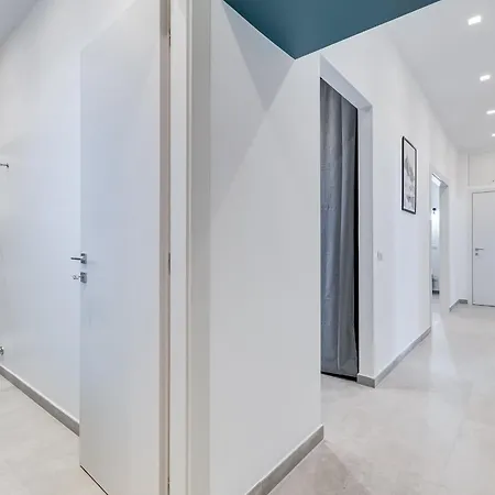 Bdc - Empire, Noble 3-bdr *