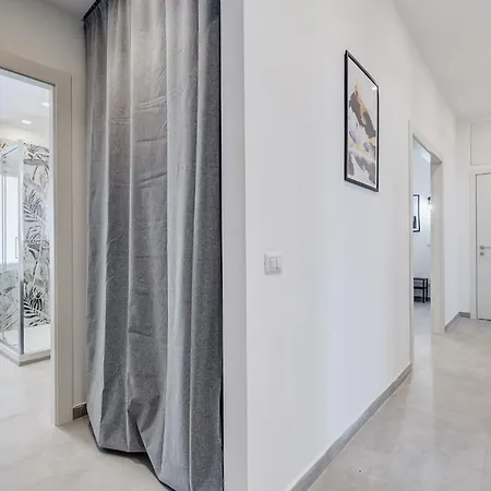 Bdc - Empire, Noble 3-bdr *