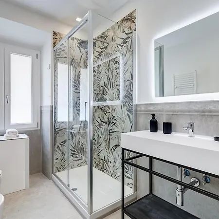 Bdc - Empire, Noble 3-bdr Apartamento *